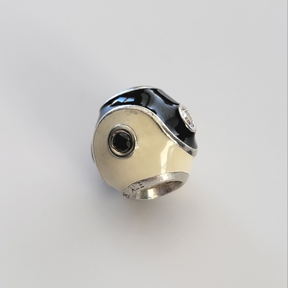 Pandora Moments Yin Yang Charm #2586